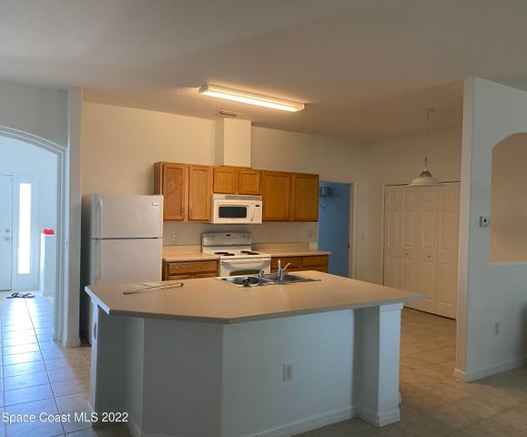 1737 Fairlight Street NW, Palm Bay, FL 32907