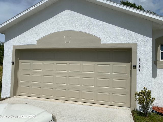 1737 Fairlight Street NW, Palm Bay, FL 32907