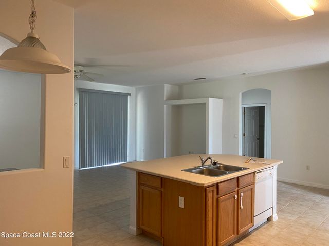 1737 Fairlight Street NW, Palm Bay, FL 32907