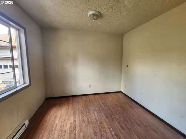 7929 Se DUKE St, Portland, OR 97206