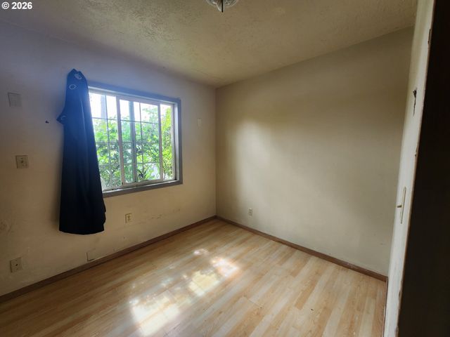 7929 Se DUKE St, Portland, OR 97206