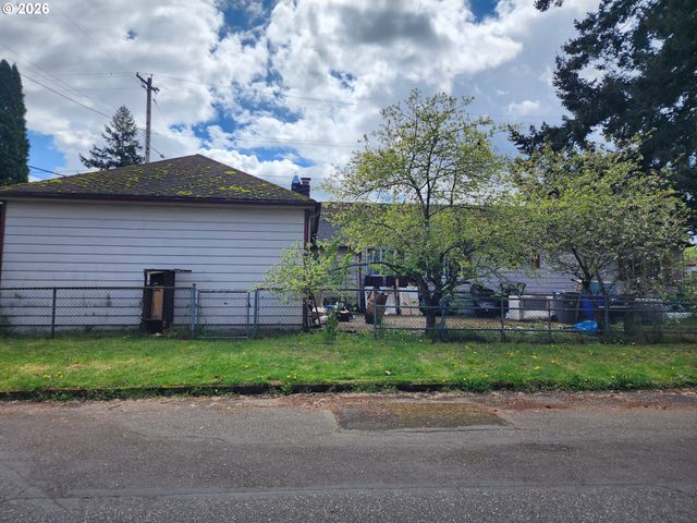 7929 Se DUKE St, Portland, OR 97206