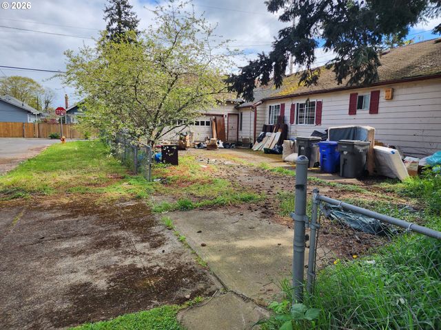 7929 Se DUKE St, Portland, OR 97206