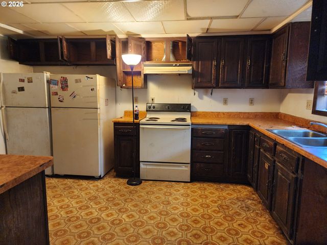 7929 Se DUKE St, Portland, OR 97206