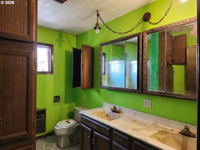 7929 Se DUKE St, Portland, OR 97206