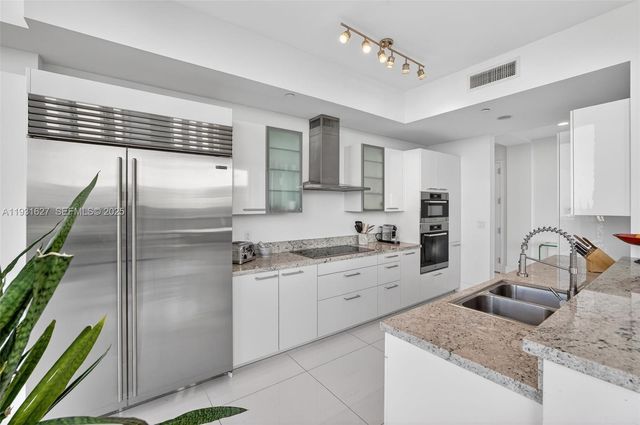 4100 Island Boulevard 2303, Aventura, FL 33160