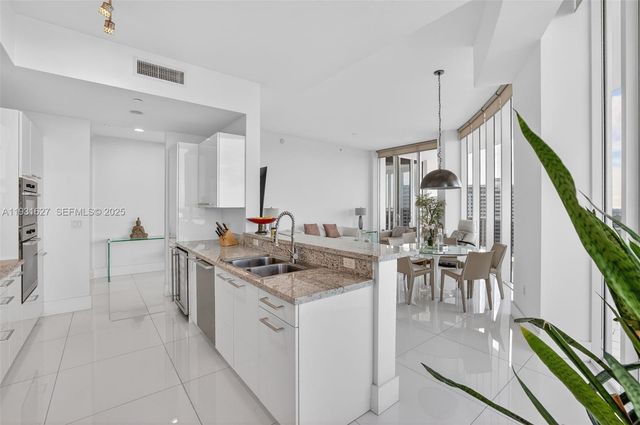 4100 Island Boulevard 2303, Aventura, FL 33160
