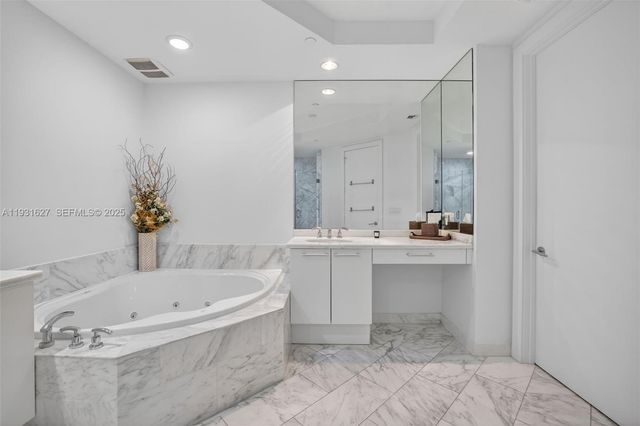 4100 Island Boulevard 2303, Aventura, FL 33160