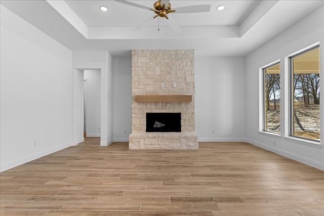 687 Bent Tree Lane, Weatherford, TX 76085