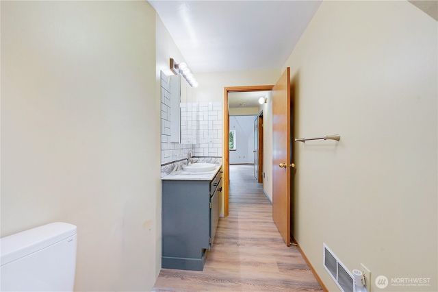 16412 38th Avenue E, Tacoma, WA 98446
