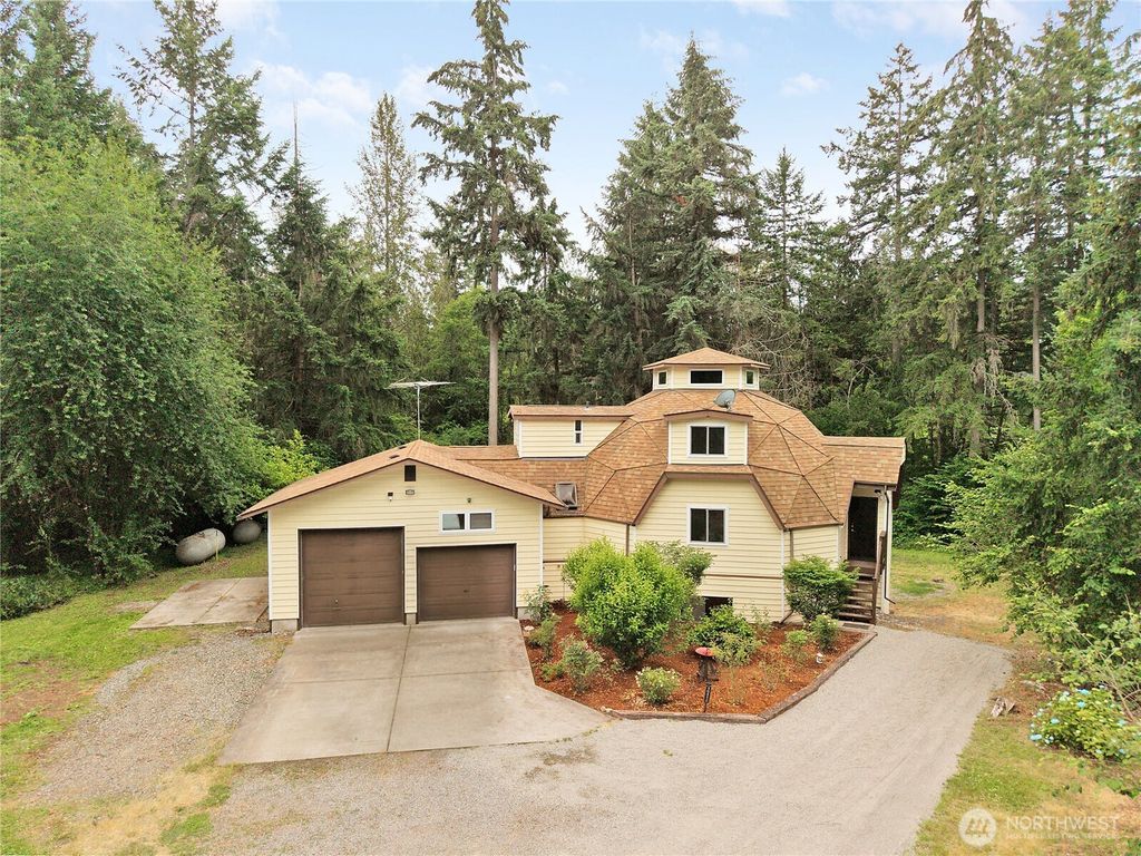 16412 38th Avenue E, Tacoma, WA 98446