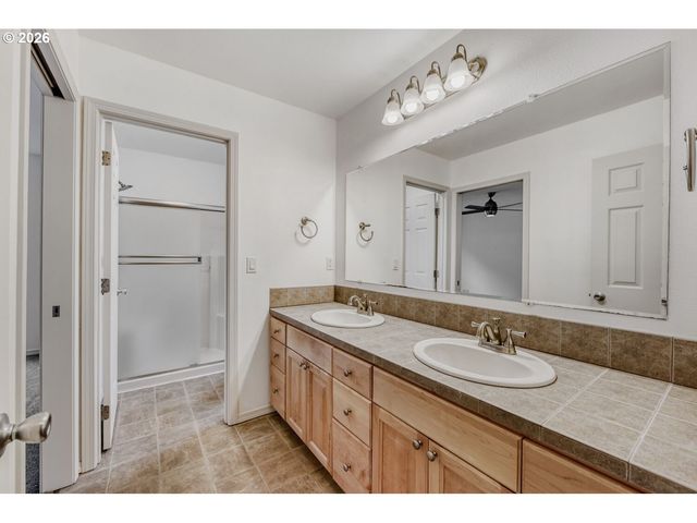 43 S 20TH Ave, Cornelius, OR 97113