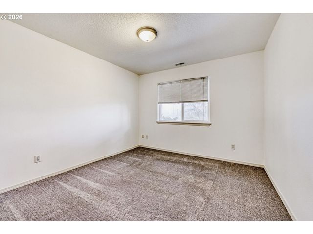 43 S 20TH Ave, Cornelius, OR 97113