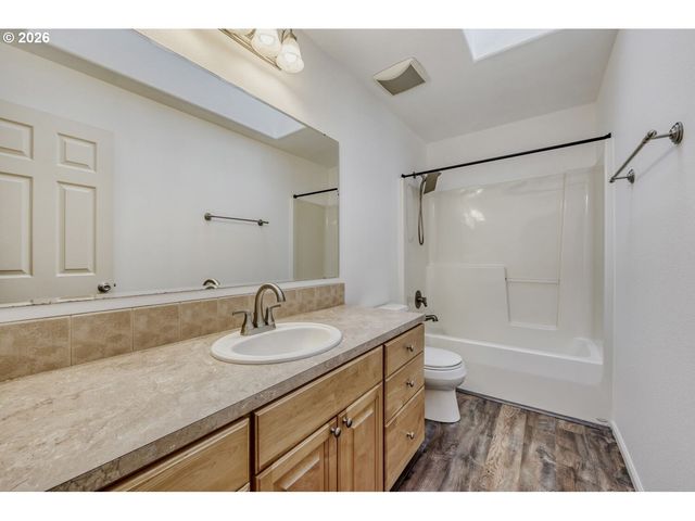 43 S 20TH Ave, Cornelius, OR 97113