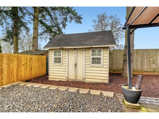 43 S 20TH Ave, Cornelius, OR 97113