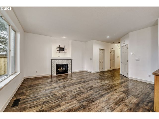 43 S 20TH Ave, Cornelius, OR 97113