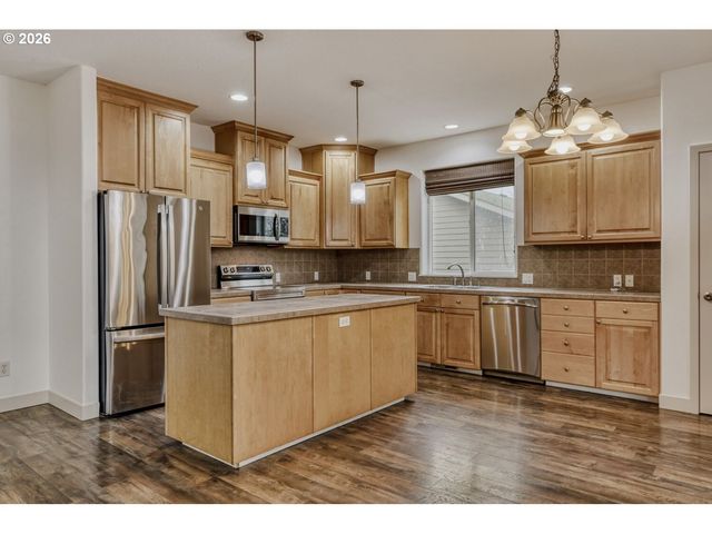 43 S 20TH Ave, Cornelius, OR 97113