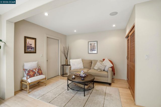 1988 Saint George Rd, Danville, CA 94526