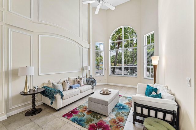 4858 S Classical Boulevard, Delray Beach, FL 33445