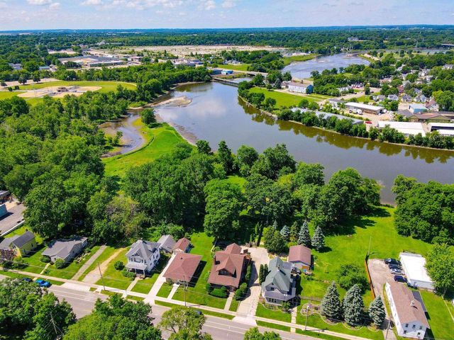 710 S Main Street, Janesville, WI 53545
