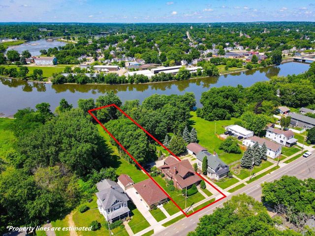 710 S Main Street, Janesville, WI 53545