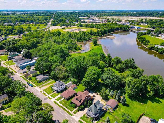 710 S Main Street, Janesville, WI 53545