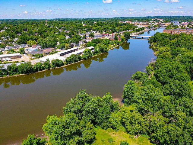 710 S Main Street, Janesville, WI 53545