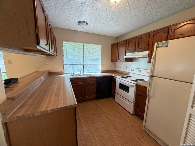 11814 OCEAN SPGS, San Antonio, TX 78249
