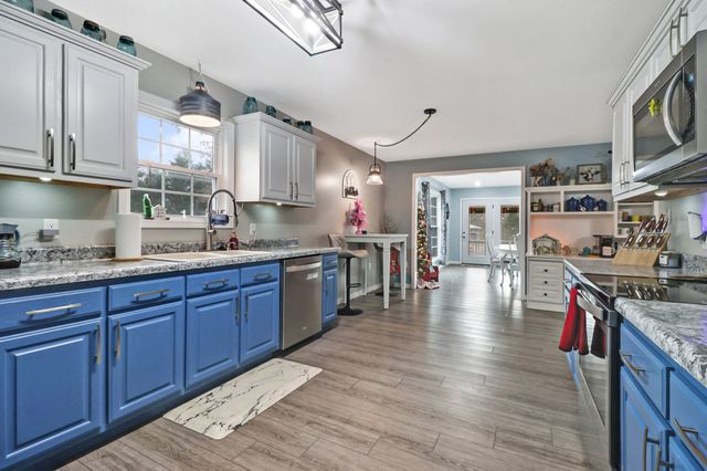 223 Grove Loop, Crossville, TN 38555