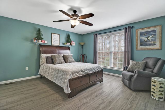 223 Grove Loop, Crossville, TN 38555