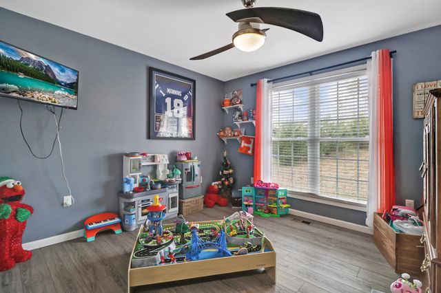 223 Grove Loop, Crossville, TN 38555