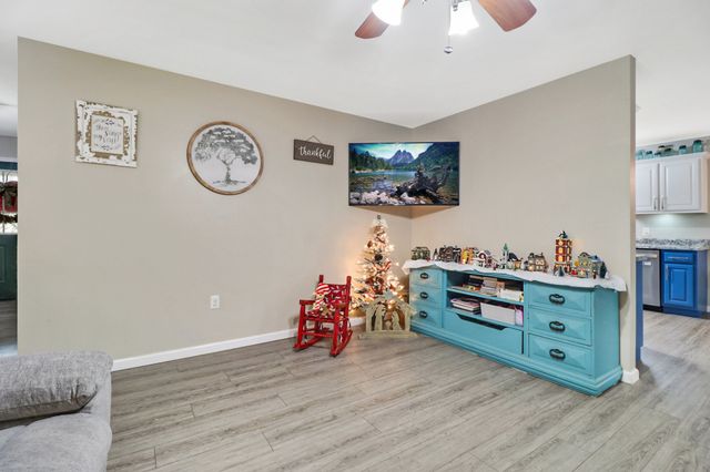 223 Grove Loop, Crossville, TN 38555