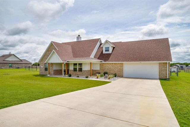 113 Greyhound Lane, Poolville, TX 76487