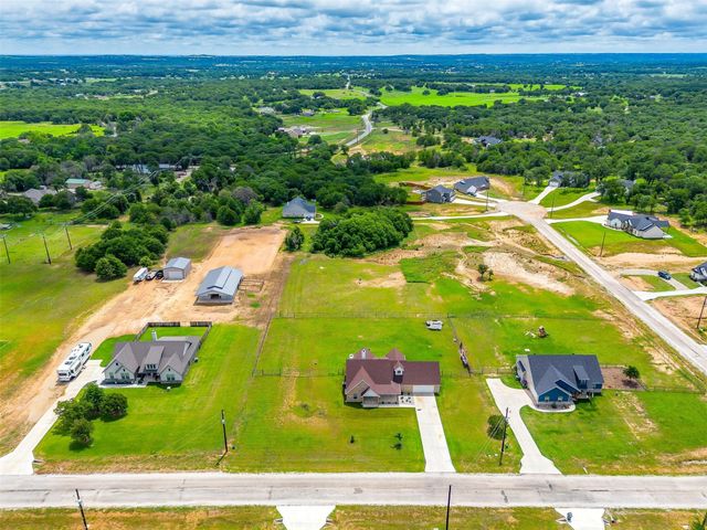 113 Greyhound Lane, Poolville, TX 76487