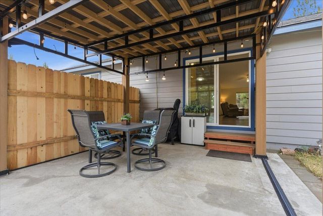 51475 Wheeler Road, La Pine, OR 97739