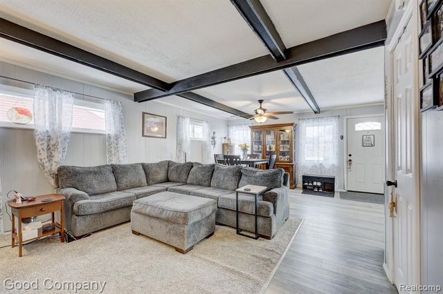 11276 Ocalla Drive, Warren, MI 48089