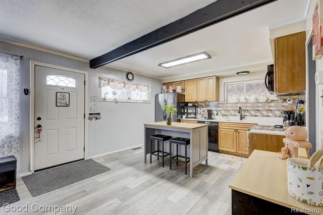 11276 Ocalla Drive, Warren, MI 48089