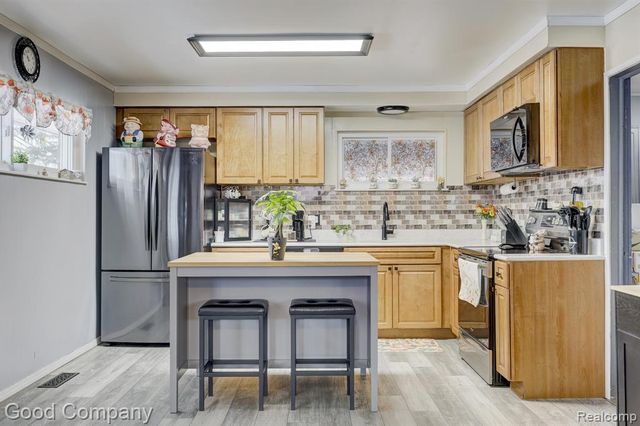 11276 Ocalla Drive, Warren, MI 48089