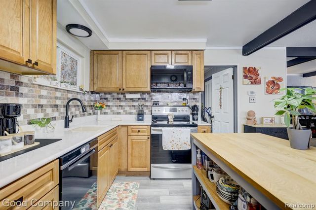 11276 Ocalla Drive, Warren, MI 48089