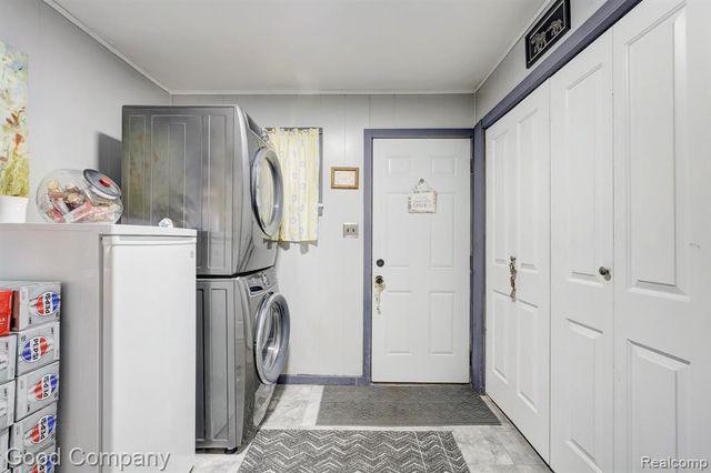 11276 Ocalla Drive, Warren, MI 48089