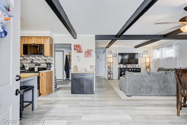 11276 Ocalla Drive, Warren, MI 48089