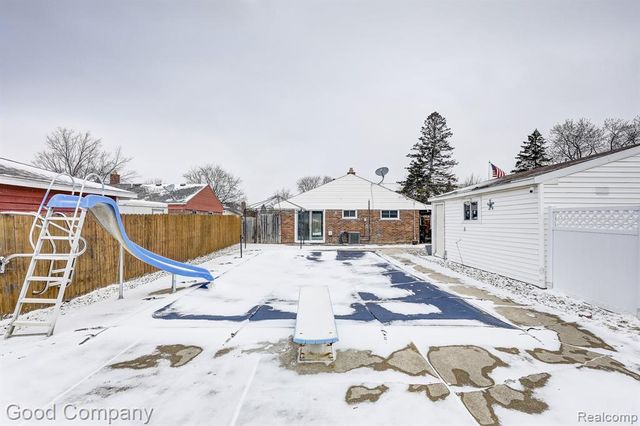 11276 Ocalla Drive, Warren, MI 48089