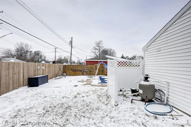 11276 Ocalla Drive, Warren, MI 48089