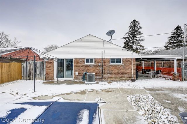 11276 Ocalla Drive, Warren, MI 48089