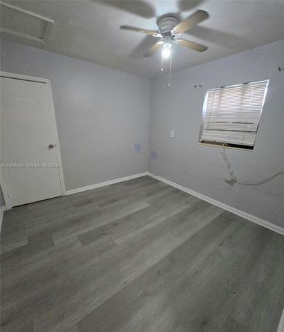 3981 SW 12th Place 1-4, Fort Lauderdale, FL 33312