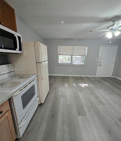 3981 SW 12th Place 1-4, Fort Lauderdale, FL 33312