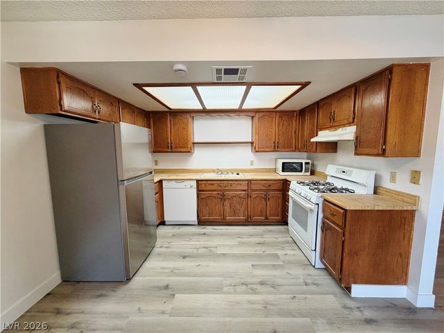 6619 West Tropicana Avenue 202, Las Vegas, NV 89103