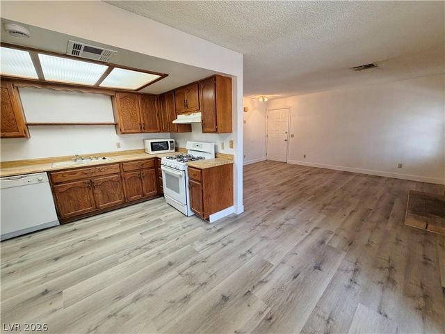 6619 West Tropicana Avenue 202, Las Vegas, NV 89103