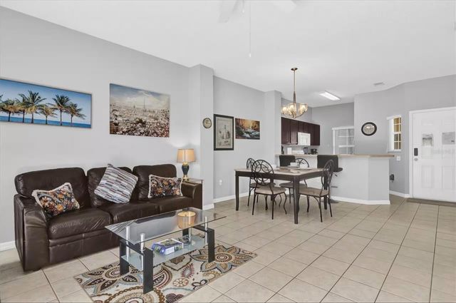 8515 CRYSTAL COVE LOOP, Kissimmee, FL 34747