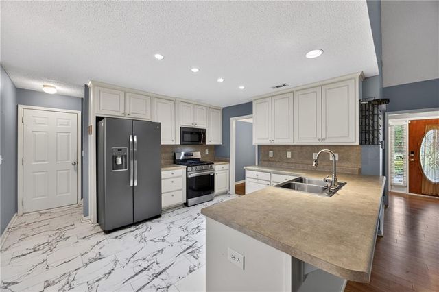 748 S Ola Road, Mcdonough, GA 30252